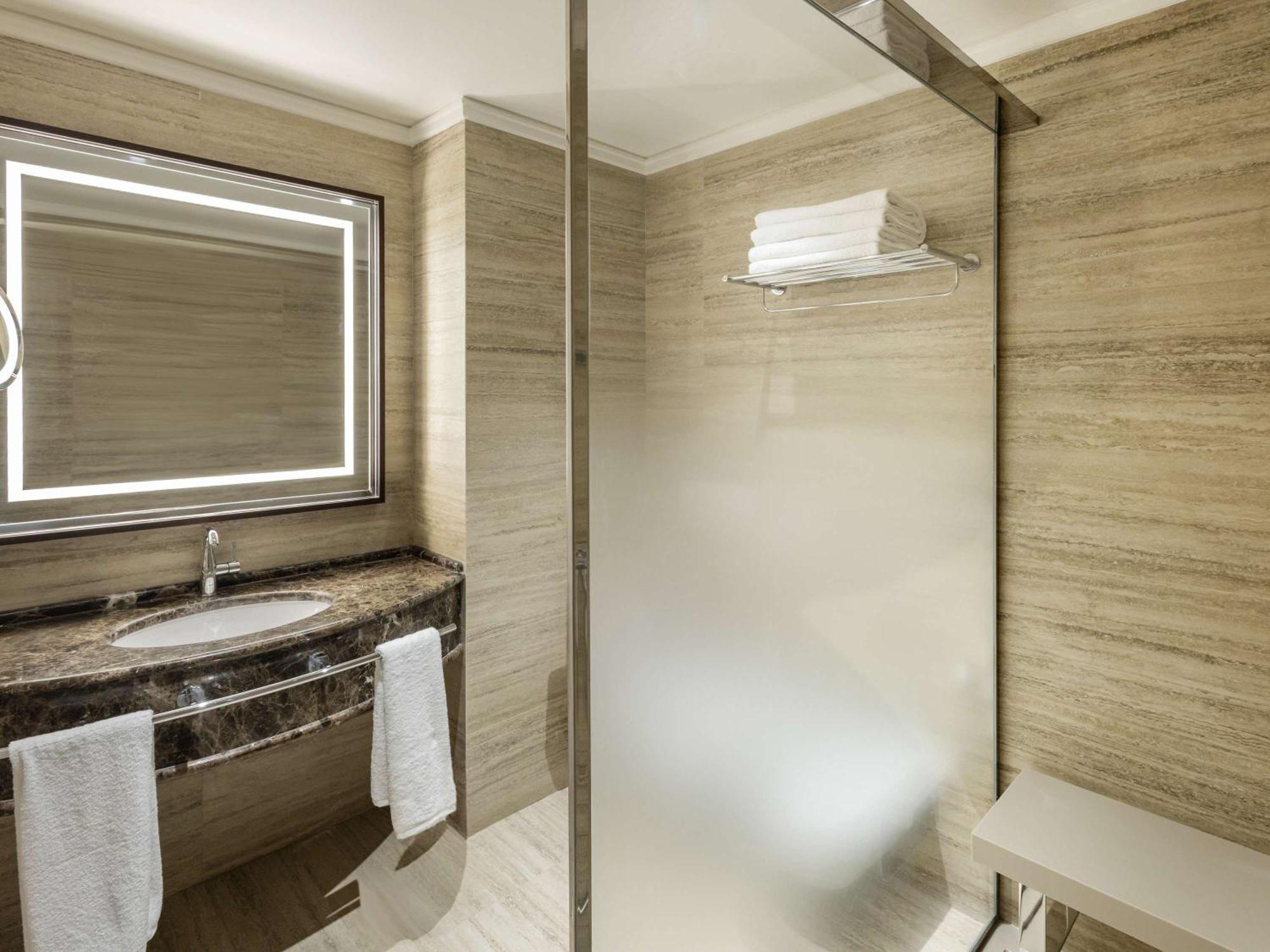 Hotel Oran Bay Managed By Accor Экстерьер фото
